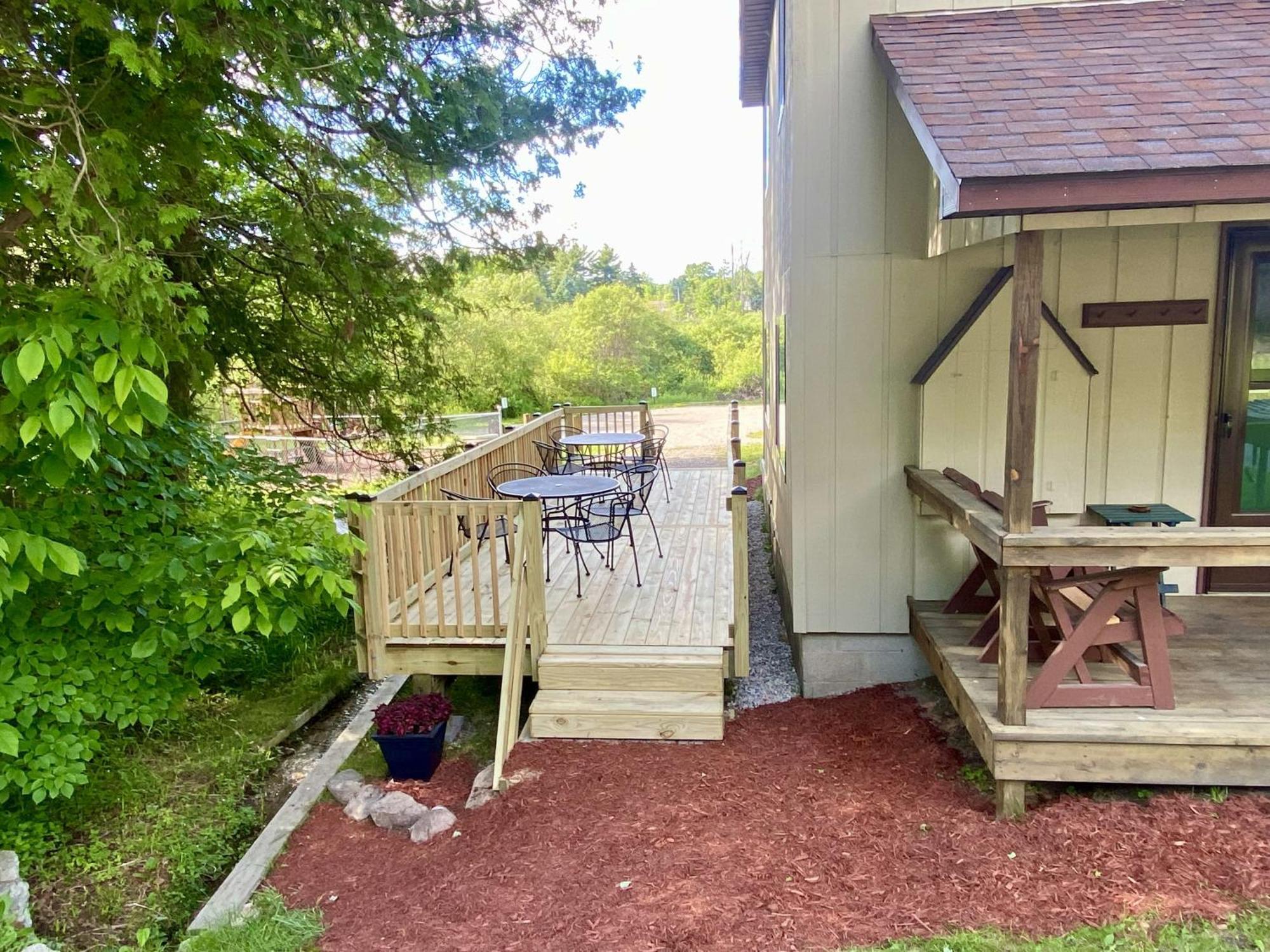 Betsie Riverside Resort Benzonia 외부 사진