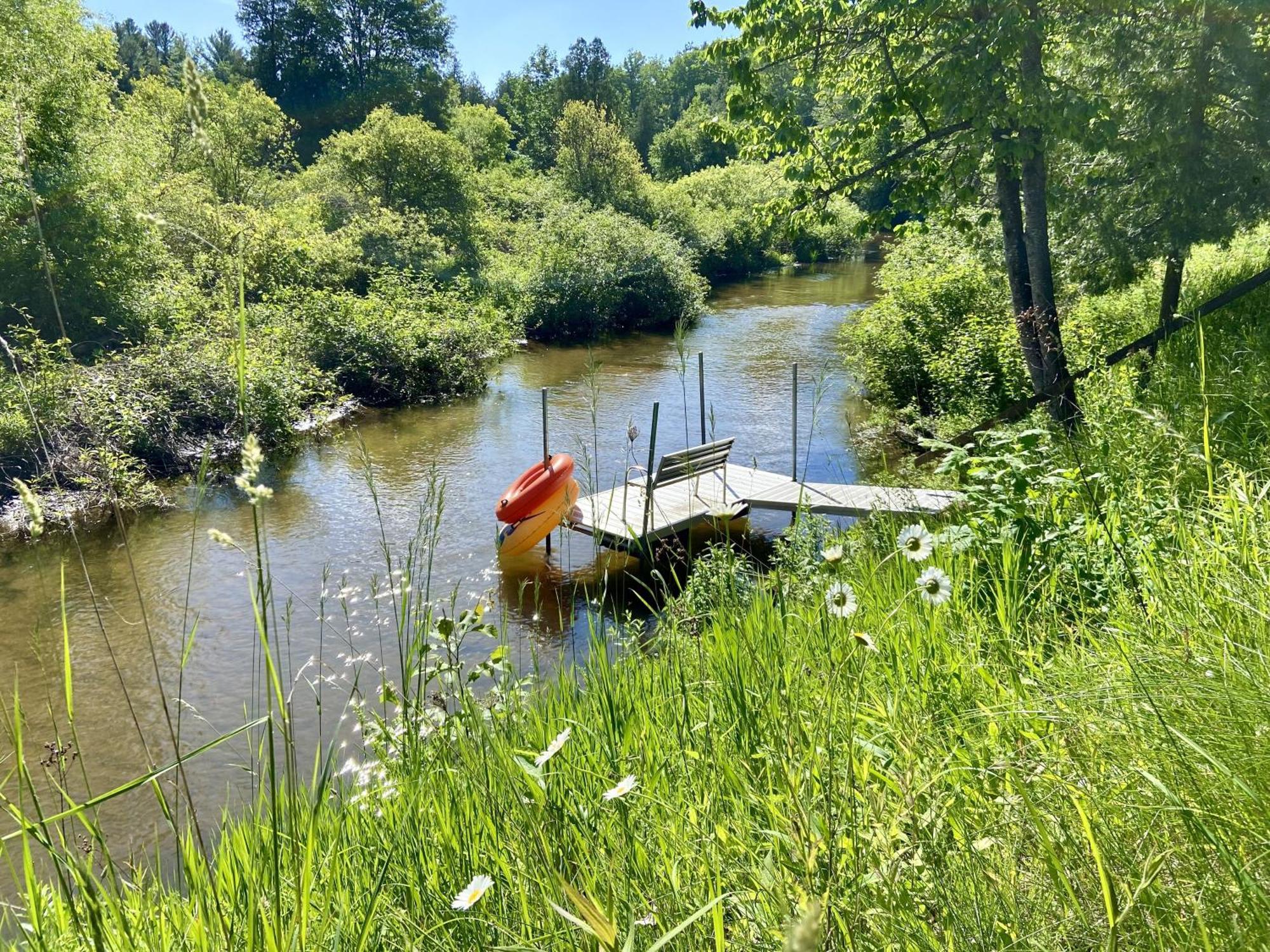 Betsie Riverside Resort Benzonia 외부 사진