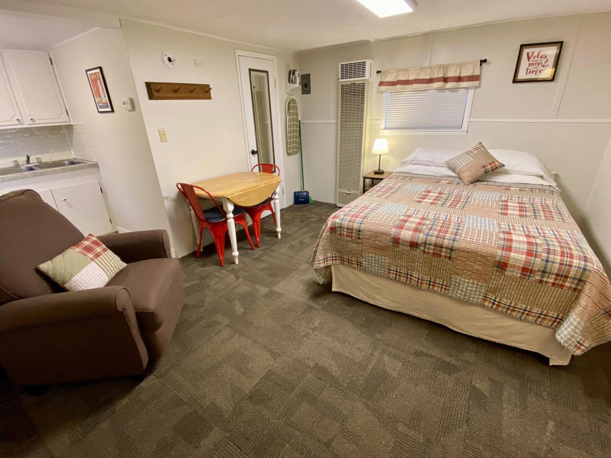 Betsie Riverside Resort Benzonia 외부 사진