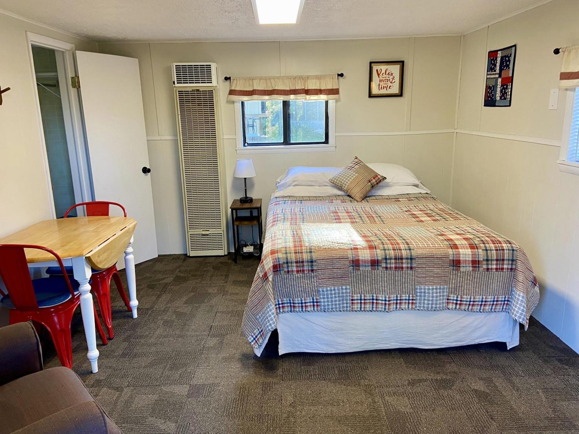Betsie Riverside Resort Benzonia 외부 사진
